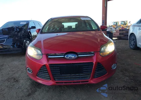 2012 Ford Focus Titanium из США, поврежденный, VIN 1FAHP3N23CL271332